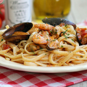 Linguine con Misto Scoglio Skin